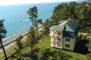 Отель Marshal Resort Kobuleti Кобулети Двухместный номер с 1 кроватью или 2 отдельными кроватями и видом на море-1